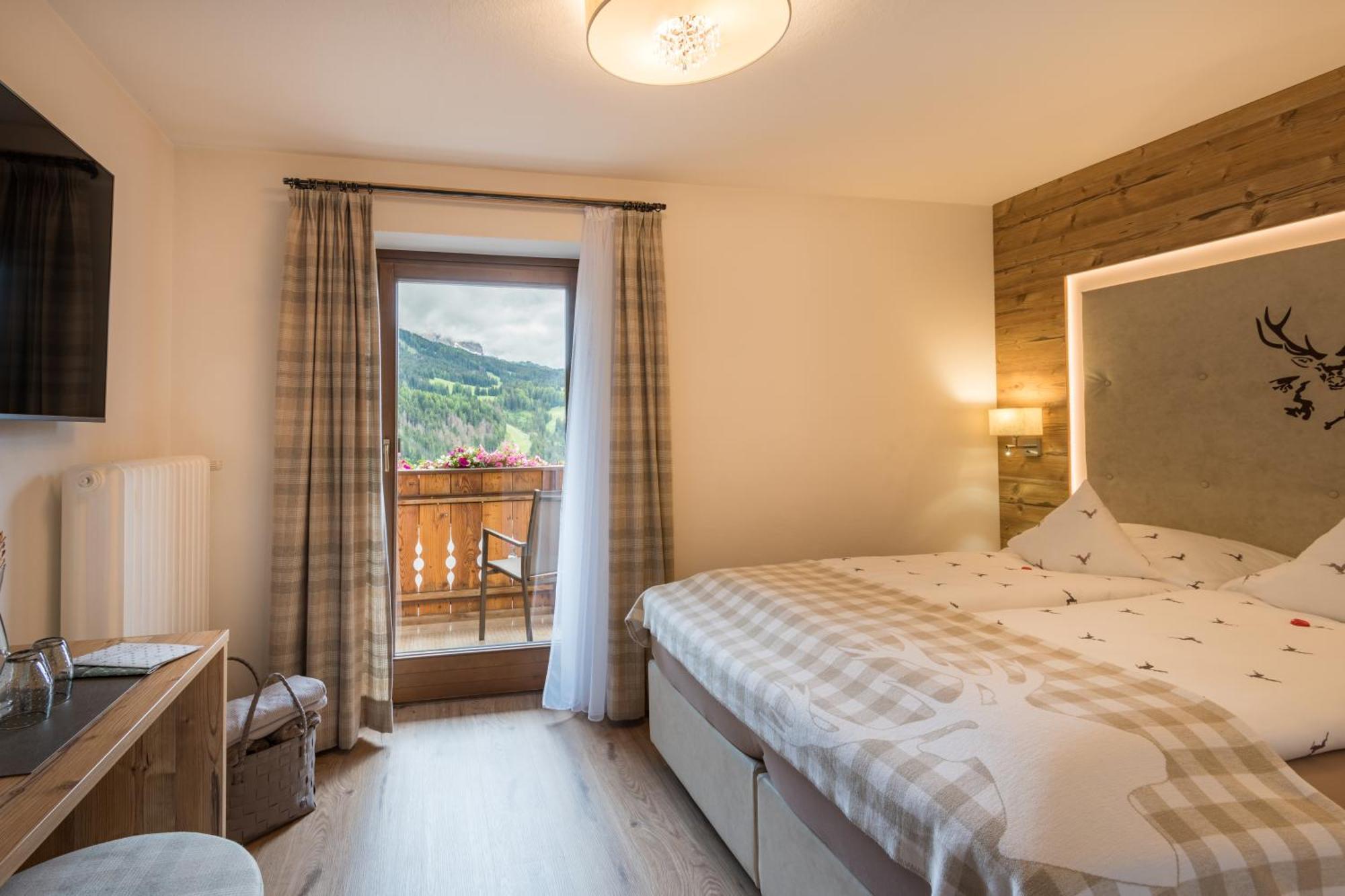 Hotel Jaegerheim 3S Selva di Val Gardena Bagian luar foto